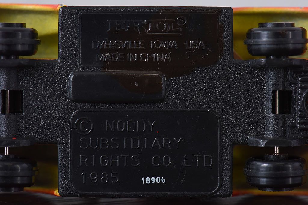 アンティーク雑貨　ビンテージ ERTL(アーテル)社　NODDY(ノディ)　Die Cast Car　ブリキのおもちゃ