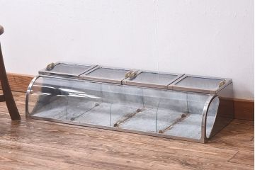 レトロ家具　昭和レトロ　錆のある風合いが魅力的なブリキガラスケース(ショーケース、飾り棚)(1)