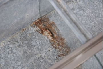 レトロ家具　昭和レトロ　錆のある風合いが魅力的なブリキガラスケース(ショーケース、飾り棚)(1)