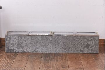 レトロ家具　昭和レトロ　錆のある風合いが魅力的なブリキガラスケース(ショーケース、飾り棚)(3)