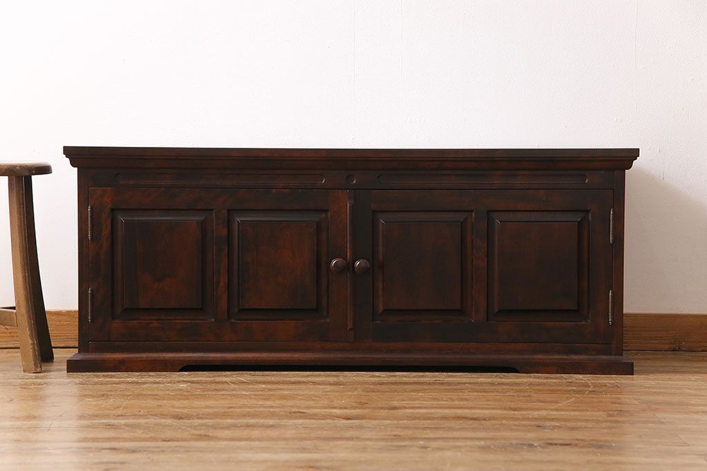 中古　神居民芸　木の味わいとシックな雰囲気が魅力のローボード(サイドボード、整理棚)