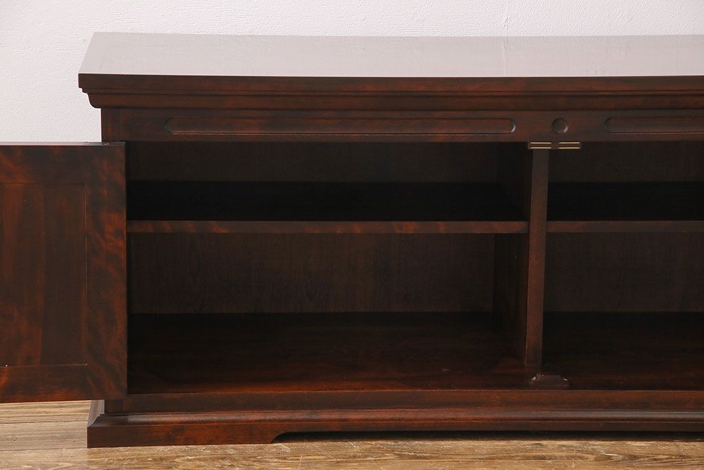 中古　神居民芸　木の味わいとシックな雰囲気が魅力のローボード(サイドボード、整理棚)