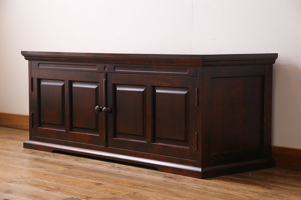 中古　神居民芸　木の味わいとシックな雰囲気が魅力のローボード(サイドボード、整理棚)