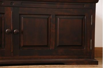 中古　神居民芸　木の味わいとシックな雰囲気が魅力のローボード(サイドボード、整理棚)