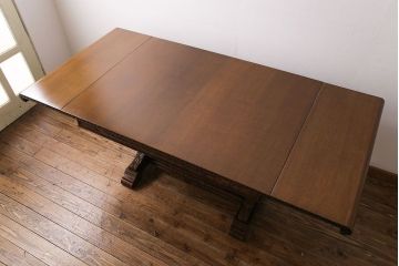 アンティーク家具　イギリスアンティーク　オーク材　見事な装飾のエクステンションテーブル(ダイニングテーブル)