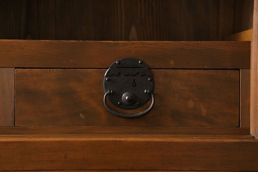 アンティーク家具　和製アンティーク　ヒノキ材　和モダンスタイルにおすすめな美濃帳場箪笥(収納棚、キャビネット)