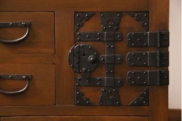 アンティーク家具　和製アンティーク　ヒノキ材　和モダンスタイルにおすすめな美濃帳場箪笥(収納棚、キャビネット)