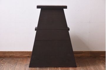 アンティーク雑貨　和製アンティーク　古い木が渋さを感じさせる大正昭和期の踏み台(花台)