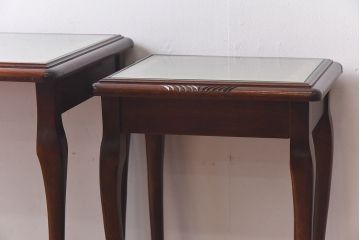 アンティーク雑貨　イギリス家具　高級感あるレザートップのネストテーブル(入れ子式テーブル、サイドテーブル、コーヒーテーブル、花台)(1)