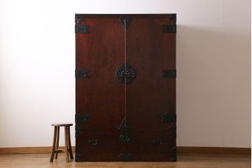 中古　伝統工芸　岩谷堂箪笥　杢目の美しい上質なワードローブ(洋服タンス、洋服箪笥)(定価60万円)