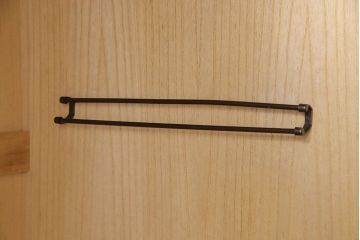 中古　伝統工芸　岩谷堂箪笥　杢目の美しい上質なワードローブ(洋服タンス、洋服箪笥)(定価60万円)