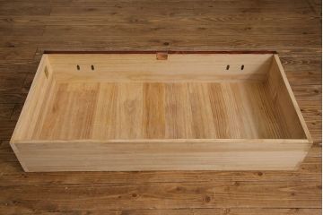 中古　伝統工芸　岩谷堂箪笥　杢目の美しい上質なワードローブ(洋服タンス、洋服箪笥)(定価60万円)