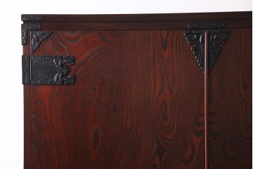 中古　伝統工芸　岩谷堂箪笥　杢目の美しい上質なワードローブ(洋服タンス、洋服箪笥)(定価60万円)