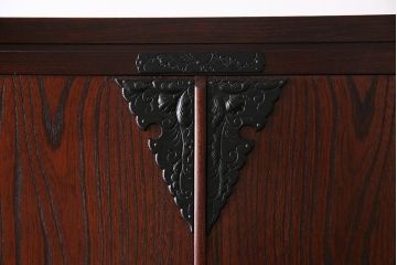 中古　伝統工芸　岩谷堂箪笥　杢目の美しい上質なワードローブ(洋服タンス、洋服箪笥)(定価60万円)