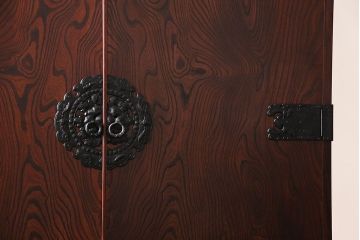 中古　伝統工芸　岩谷堂箪笥　杢目の美しい上質なワードローブ(洋服タンス、洋服箪笥)(定価60万円)