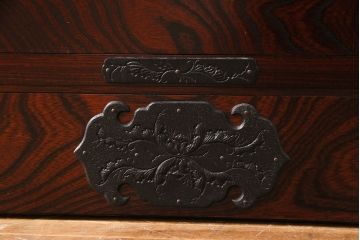 中古　伝統工芸　岩谷堂箪笥　杢目の美しい上質なワードローブ(洋服タンス、洋服箪笥)(定価60万円)