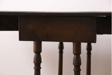 アンティーク家具　イギリスアンティーク　上品なデザインの脚が魅力的なキャスター付きバタフライテーブル(エクステンションテーブル、リーフテーブル)