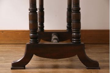 アンティーク家具　イギリスアンティーク　上品なデザインの脚が魅力的なキャスター付きバタフライテーブル(エクステンションテーブル、リーフテーブル)