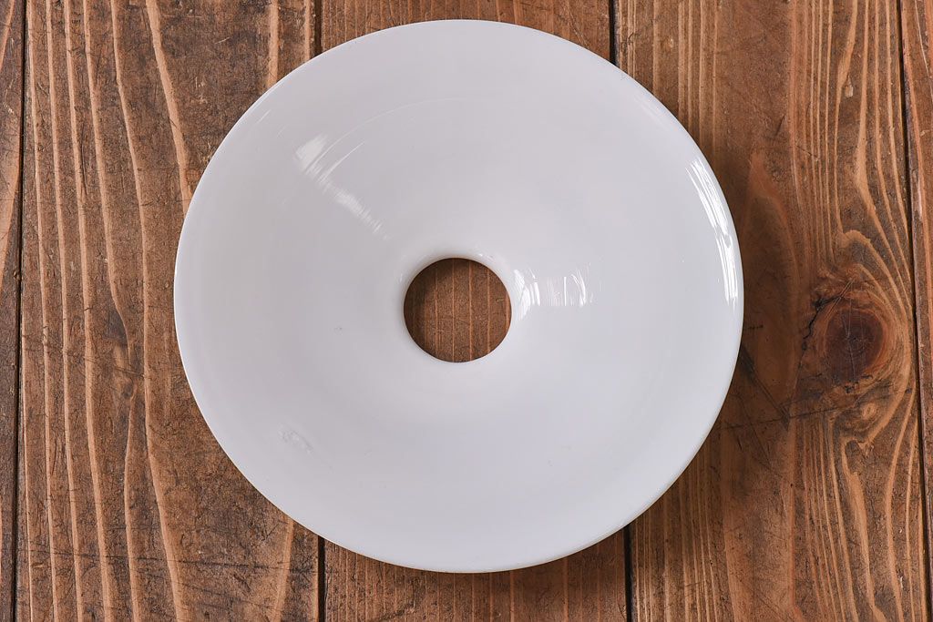 昭和レトロ　ノスタルジックな雰囲気漂う平笠シェードのペンダントライト(電笠、吊り下げ照明、天井照明)(2)