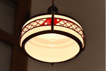 花菱模様の装飾から和の雰囲気漂うシェード(電笠、天井照明)