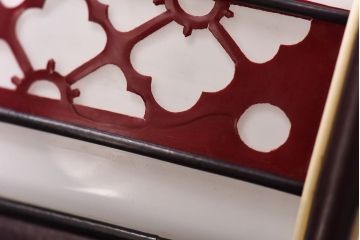 花菱模様の装飾から和の雰囲気漂うシェード(電笠、天井照明)