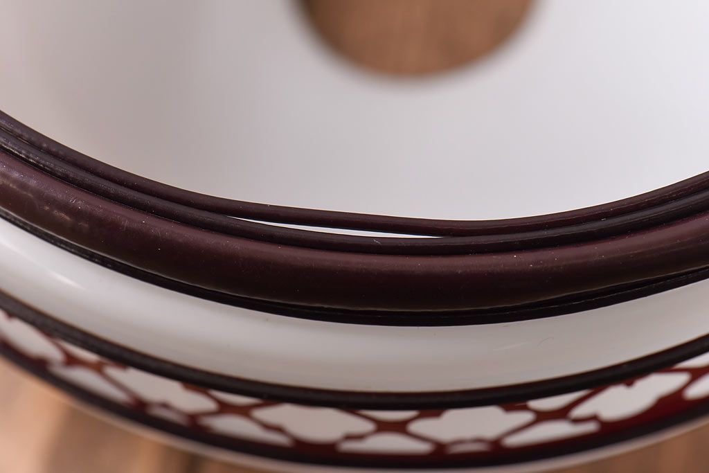 花菱模様の装飾から和の雰囲気漂うシェード(電笠、天井照明)