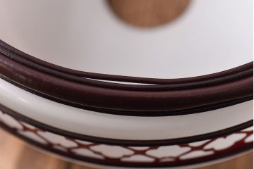 花菱模様の装飾から和の雰囲気漂うシェード(電笠、天井照明)