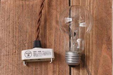 花菱模様の装飾から和の雰囲気漂うシェード(電笠、天井照明)