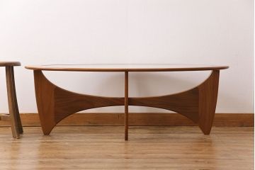 ヴィンテージ家具　G-plan(ジープラン)　北欧ビンテージ　チーク材　ガラストップがおしゃれなコーヒーテーブル(センターテーブル)(2)