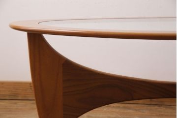 ヴィンテージ家具　G-plan(ジープラン)　北欧ビンテージ　チーク材　ガラストップがおしゃれなコーヒーテーブル(センターテーブル)(2)