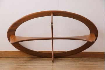 ヴィンテージ家具　G-plan(ジープラン)　北欧ビンテージ　チーク材　ガラストップがおしゃれなコーヒーテーブル(センターテーブル)(2)