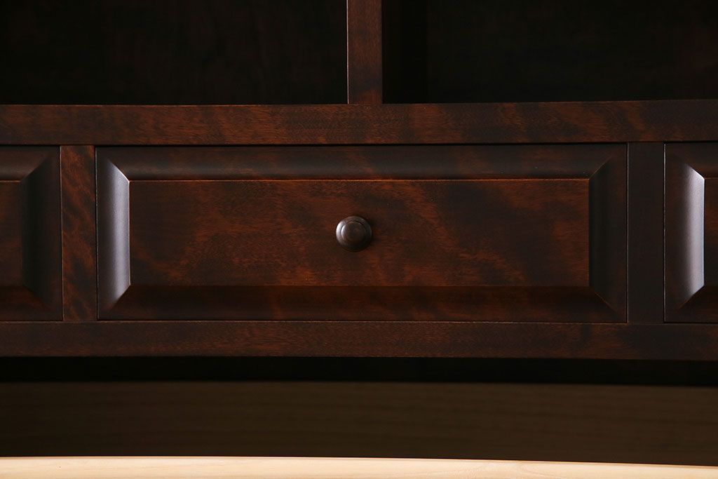 中古　神居民芸　洋室にも馴染みの良い衣装盆付き和タンス(引き出し、箪笥、着物箪笥)