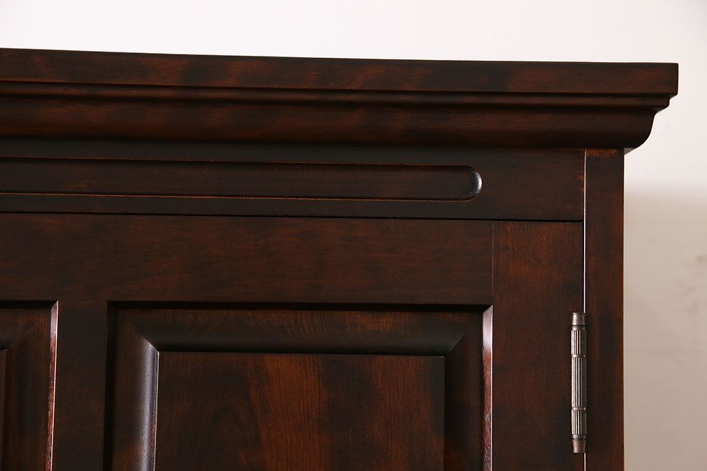 中古　神居民芸　洋室にも馴染みの良い衣装盆付き和タンス(引き出し、箪笥、着物箪笥)