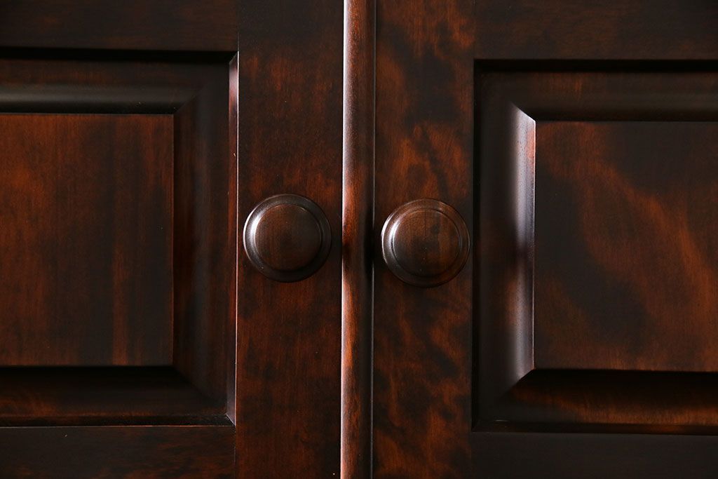 中古　神居民芸　洋室にも馴染みの良い衣装盆付き和タンス(引き出し、箪笥、着物箪笥)