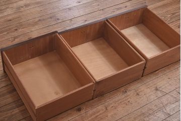 ヴィンテージ家具　G-PLAN(ジープラン)　北欧ビンテージ　チーク材　スモールワードローブ(ハンガー掛け付きキャビネット)