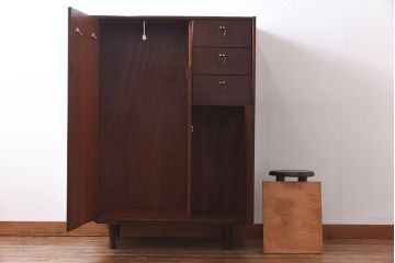 ヴィンテージ家具　G-PLAN(ジープラン)　北欧ビンテージ　チーク材　スモールワードローブ(ハンガー掛け付きキャビネット)