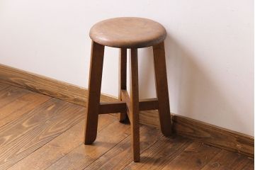 アンティーク雑貨　昭和レトロ　シンプルなデザインのスツール(丸椅子、イス、チェア)