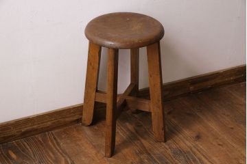 アンティーク雑貨　昭和レトロ　シンプルなデザインのスツール(丸椅子、イス、チェア)