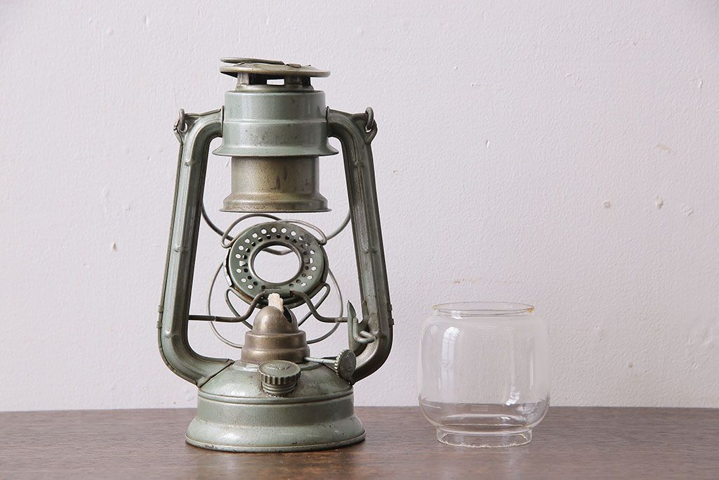 アンティーク雑貨　昭和レトロ　日本製　インダストリアルなオイルランプ(照明、ディスプレイ)