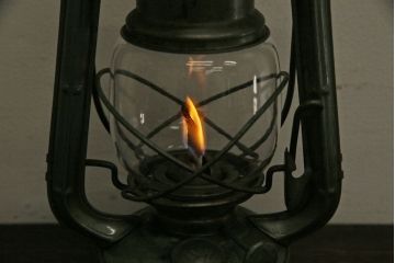 アンティーク雑貨　昭和レトロ　日本製　インダストリアルなオイルランプ(照明、ディスプレイ)