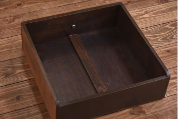 ヴィンテージ家具　ERCOL(アーコール)　イギリスビンテージ　Old Colonial(オールドコロニアル)　シックな雰囲気のあるオープンブックケース(キャビネット、本棚、飾り棚、食器棚)