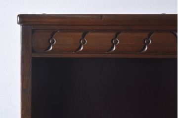 ヴィンテージ家具　ERCOL(アーコール)　イギリスビンテージ　Old Colonial(オールドコロニアル)　シックな雰囲気のあるオープンブックケース(キャビネット、本棚、飾り棚、食器棚)