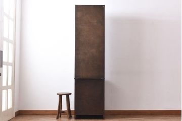 ヴィンテージ家具　ERCOL(アーコール)　イギリスビンテージ　Old Colonial(オールドコロニアル)　シックな雰囲気のあるオープンブックケース(キャビネット、本棚、飾り棚、食器棚)