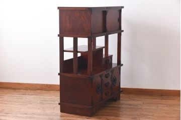 中古 伝統民芸家具 岩谷堂箪笥　風格のある茶箪笥(飾り棚、戸棚)(1)