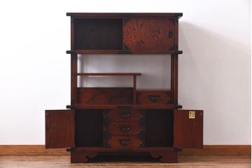 中古 伝統民芸家具 岩谷堂箪笥　風格のある茶箪笥(飾り棚、戸棚)(1)