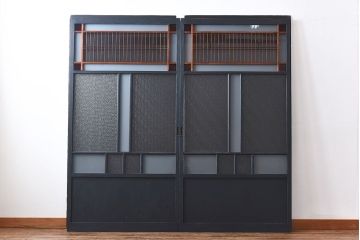 ペイント家具　色ガラス入り　レトロな雰囲気満点のガラス戸(引き戸、建具)2枚組