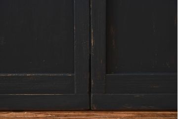 ペイント家具　色ガラス入り　レトロな雰囲気満点のガラス戸(引き戸、建具)2枚組