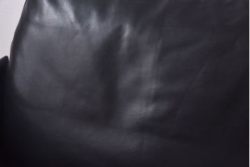 中古　Cassina(カッシーナ)　TOOT(トゥート)　本革3人掛け両アームソファ(定価約270万円)