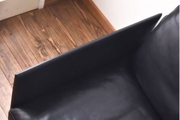 中古　Cassina(カッシーナ)　TOOT(トゥート)　本革3人掛け両アームソファ(定価約270万円)