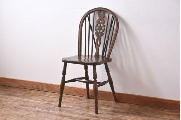 ヴィンテージ家具　【T様ご決済分】イギリスビンテージ　シックな雰囲気のホイールバックチェア(ウィンザーチェア、ダイニングチェア、ウインザーチェア)(1)